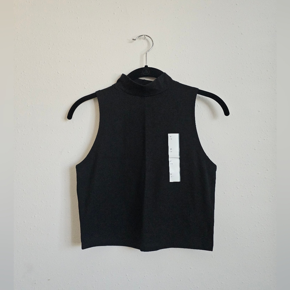 Wild Fable Black Sleeveless Crop Top
